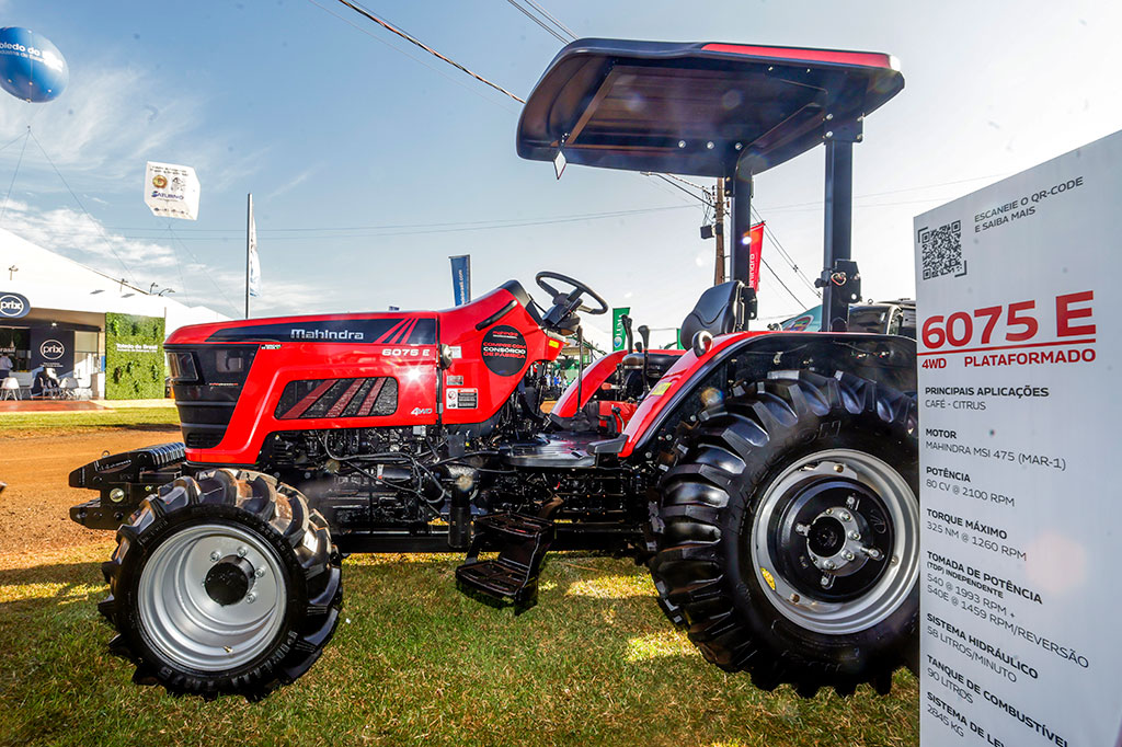 Máquinas Agrícolas TRATOR MAHINDRA 6075 E em Guarantã do Norte MT