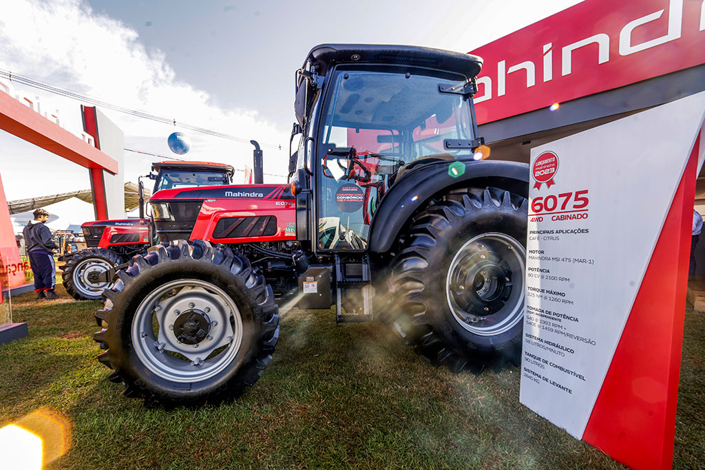 Máquinas Agrícolas TRATOR MAHINDRA 6075 em Guarantã do Norte MT